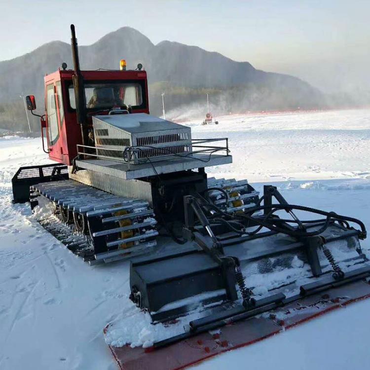 济宁程煤压雪机轮式压雪推雪车滑雪场专用压雪设备