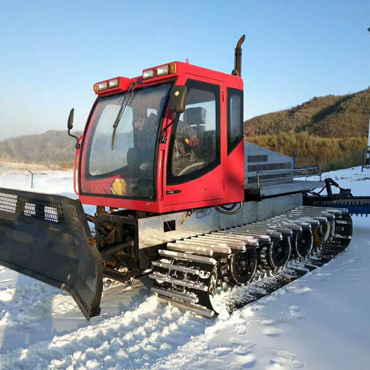 济宁程煤四季雪压雪车铲雪车轮式推雪机滑雪场专用压雪设备